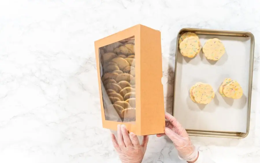 Tips Packaging Kue Kering untuk Pengiriman Jarak Jauh